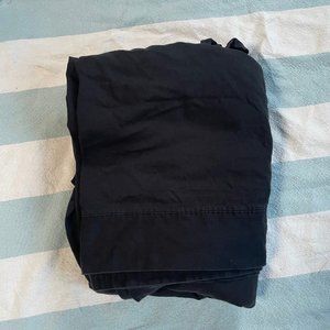 Black Queen Top/Flat Sheet